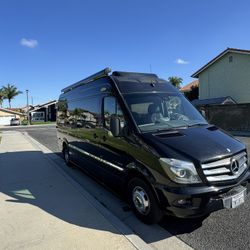 2015 Roadtrek E-trek RV