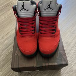 Jordan 5 Toro