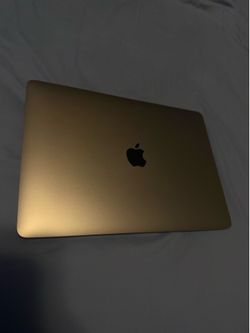 MacBook Air 13.3" 8GB memory 256GB SSD - Space Gray. Charger included