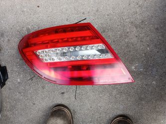 2011-2015 Mercedes C Class Tail Light Led OEM.