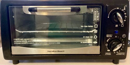 HAMILTON BEACH TOASTER OVEN BRAND NEW OUT OF BOX