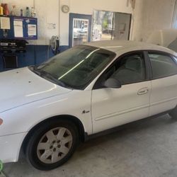 2000 Ford Taurus