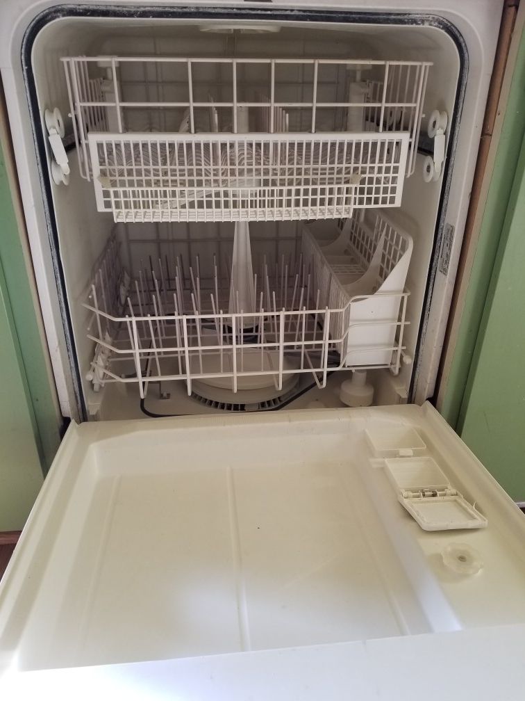 Refrigerator, stove, dishwasher set for Sale in Olympia, WA OfferUp
