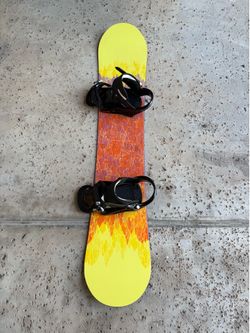 Burton Feather Women’s 144CM Snowboard Includes Burton Bindings