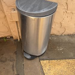 Trash can For Sale 