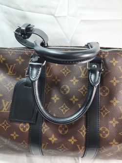 Louis Vuitton Keepall Bandoulière 45 Duffle Bag Black for Sale in Bellevue,  WA - OfferUp