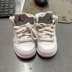 White And Blue Jordan’s Size 5c With Box 