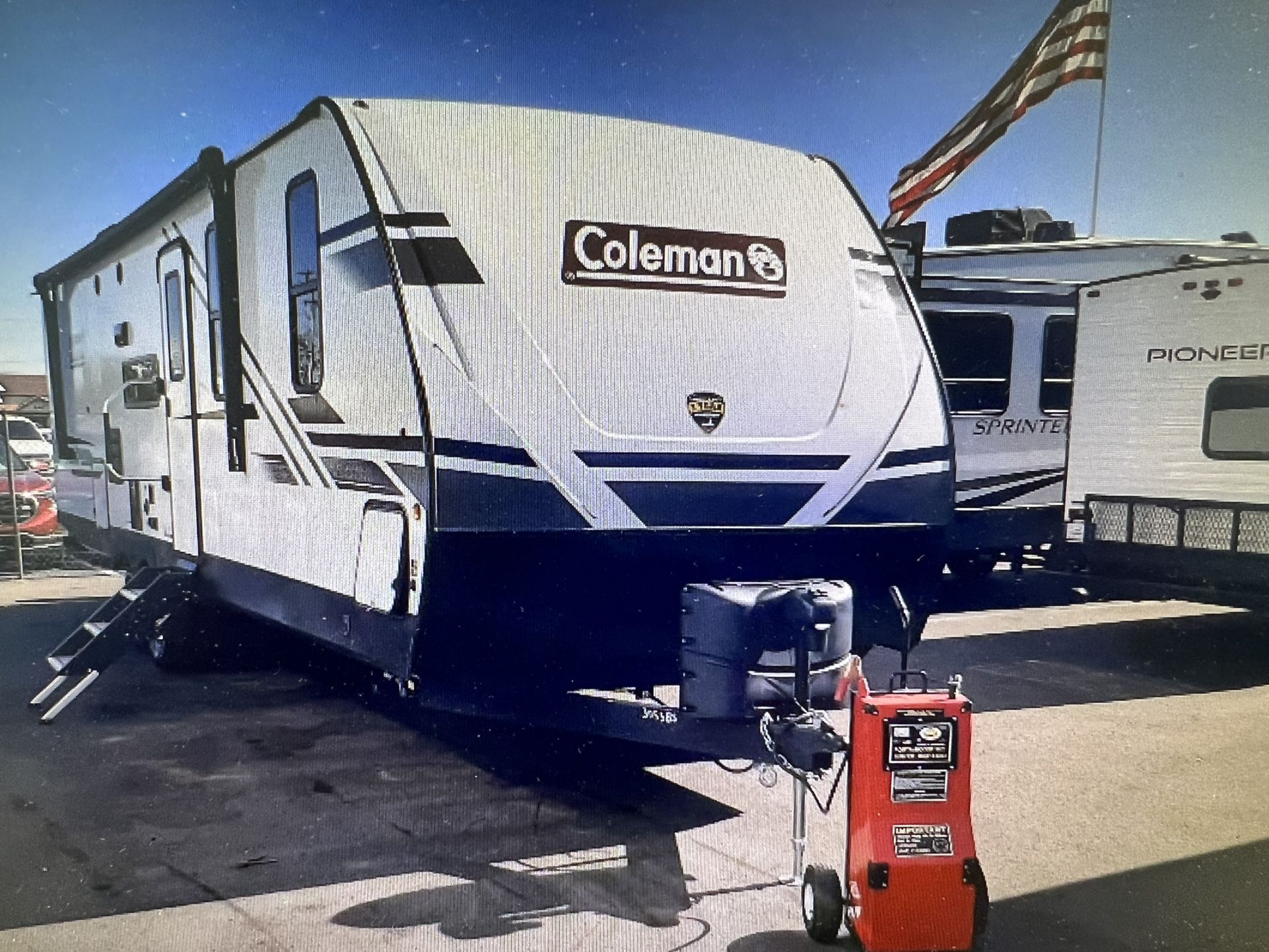 2022 COLEMAN LIGHT 30ft(3055BS) Travel Trailer