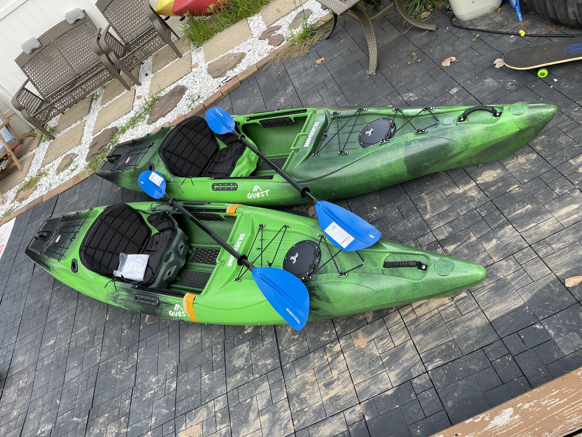 12 ft Quest Silvermine fishing kayak with paddle ( new never use ) 650 each