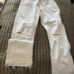 👖 Good American Jeans – Light Wash Distressed (Size 4 / 27)