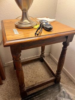 Two matching side tables / end tables