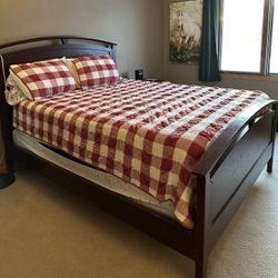 4 Piece Queen Bed Set