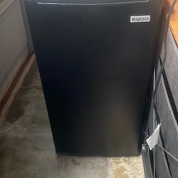 Igloo Fridge