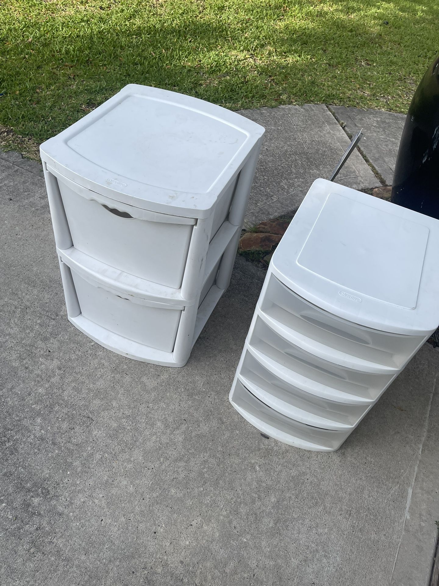 Plastic Drawers 10 Each 