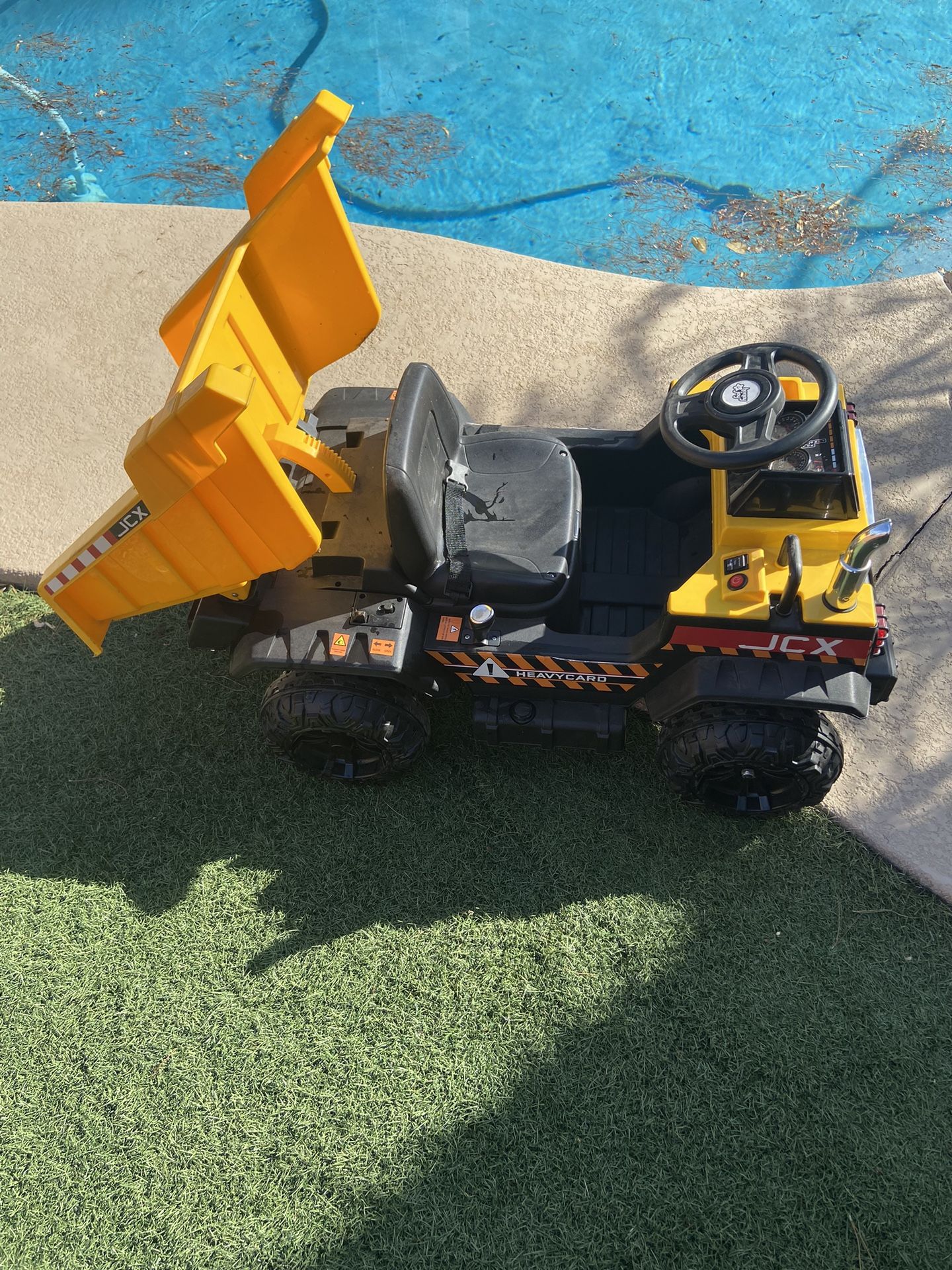 Toddlers Ride On Dump truck