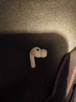Left Airpod pro