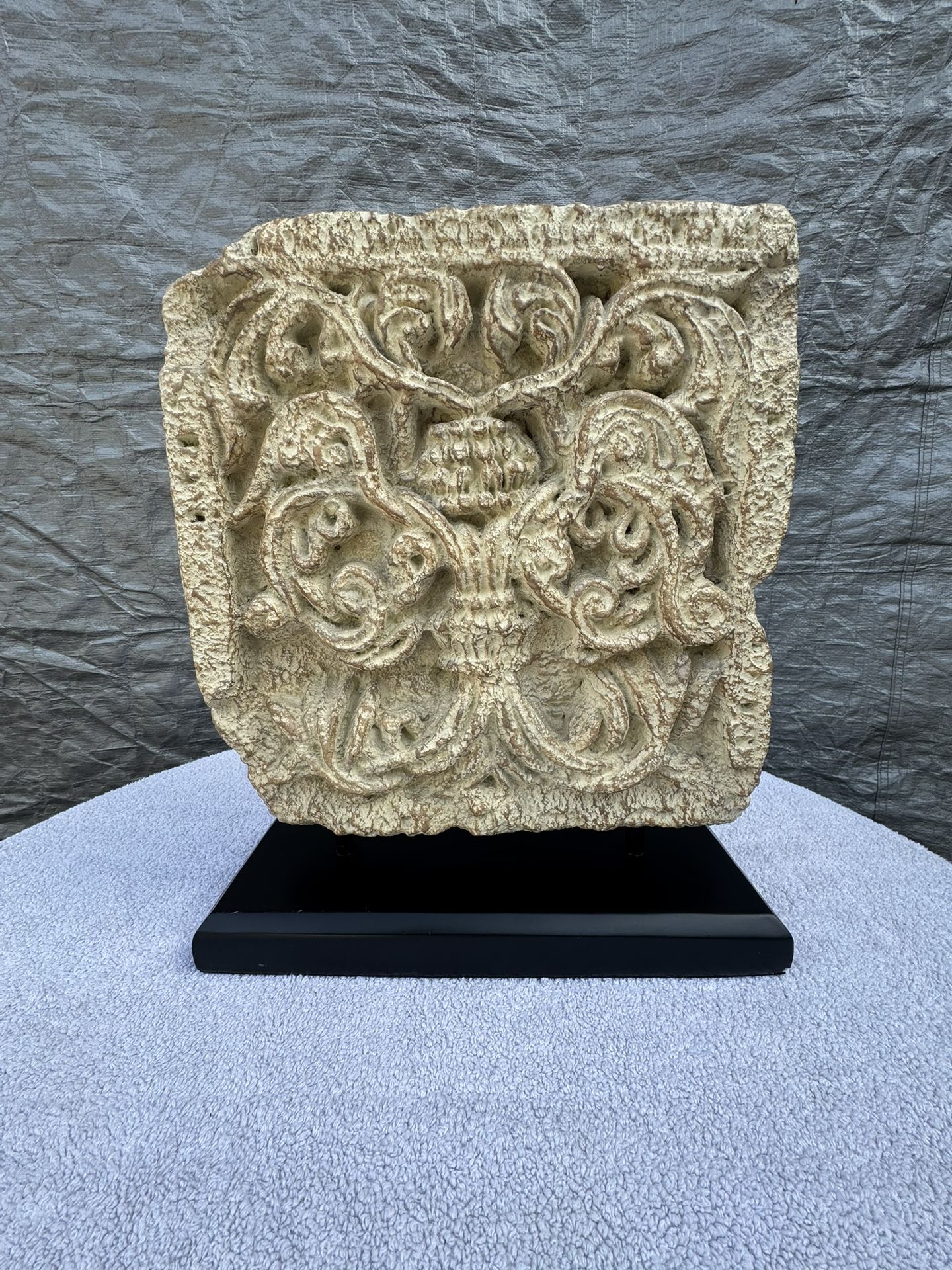 Tuscan Large Resin Shelf Decoration