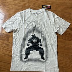 NWT Dragon Ball Z Goku men’s Graphic T-Shirt size S