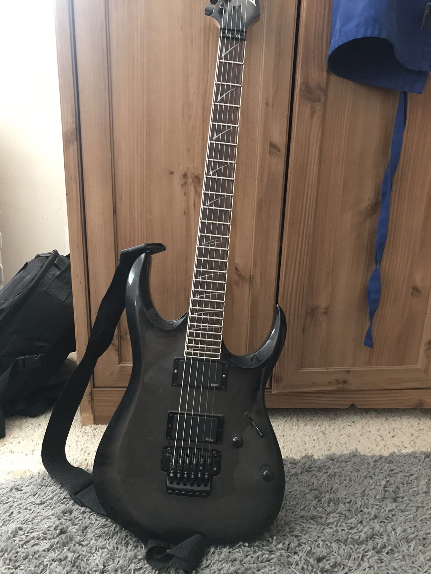 Electric guitar