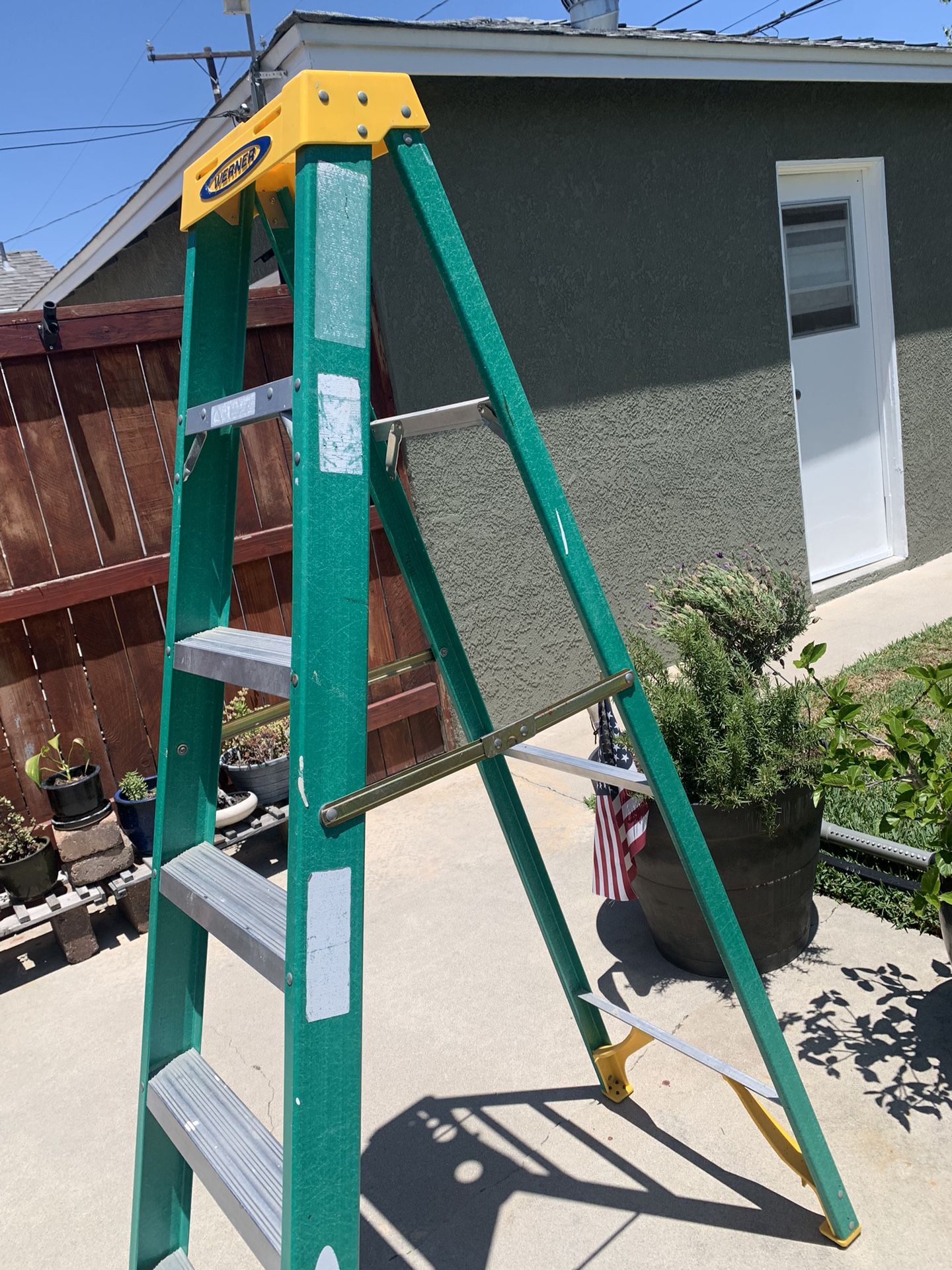 6 Foot Ladder