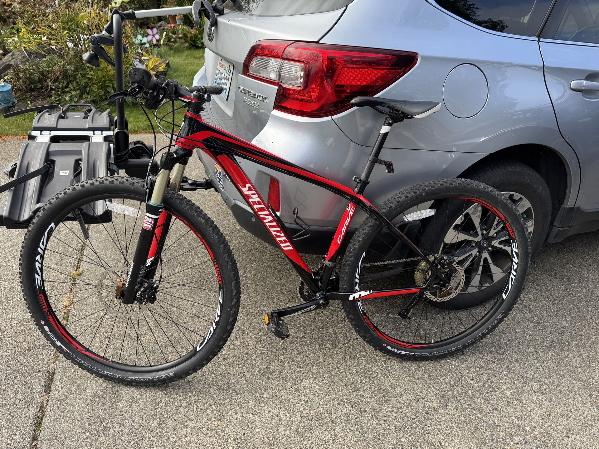 Specialized Carve Medi’m mountn Bike LikeNEW