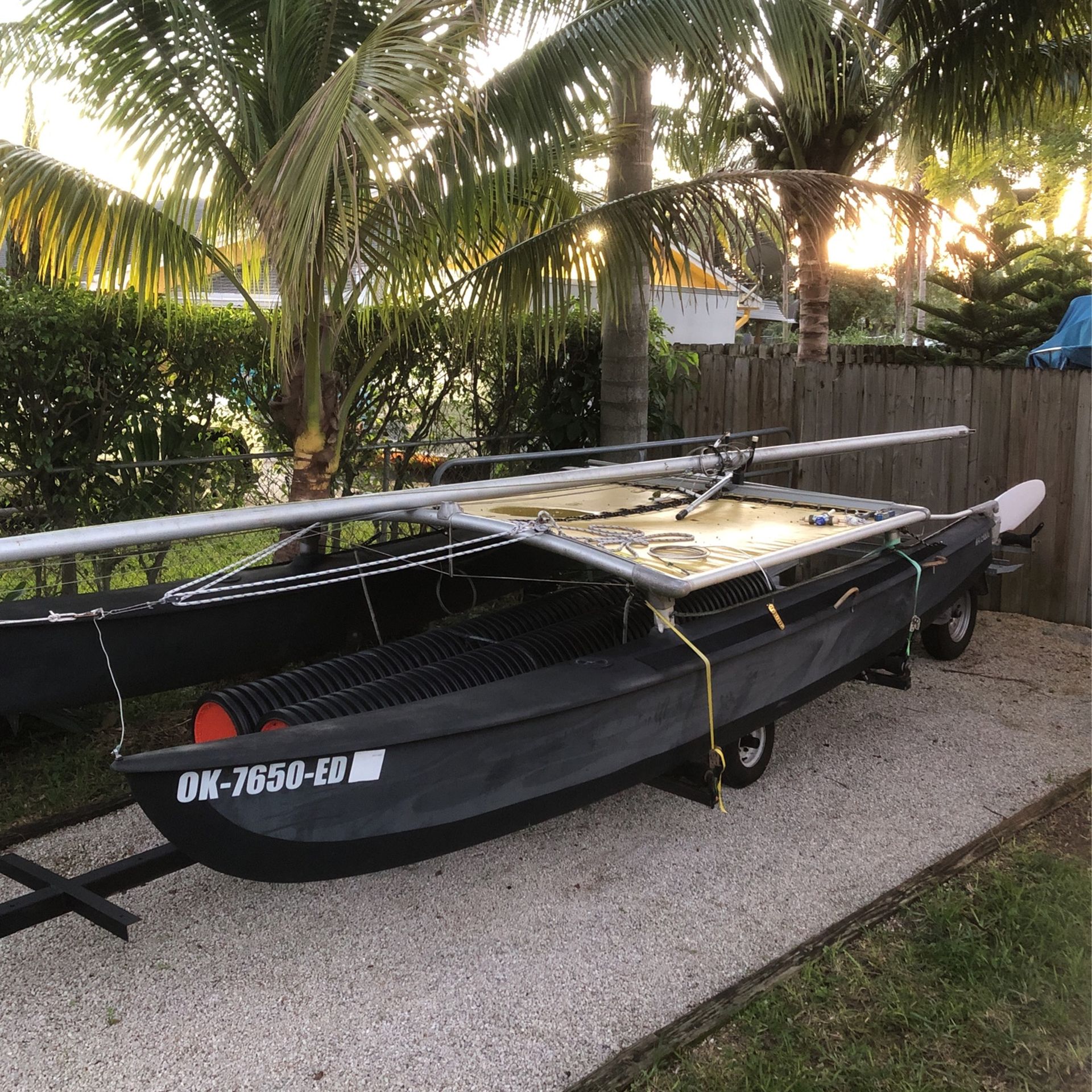 16 Hobie Cat Black Lightning 