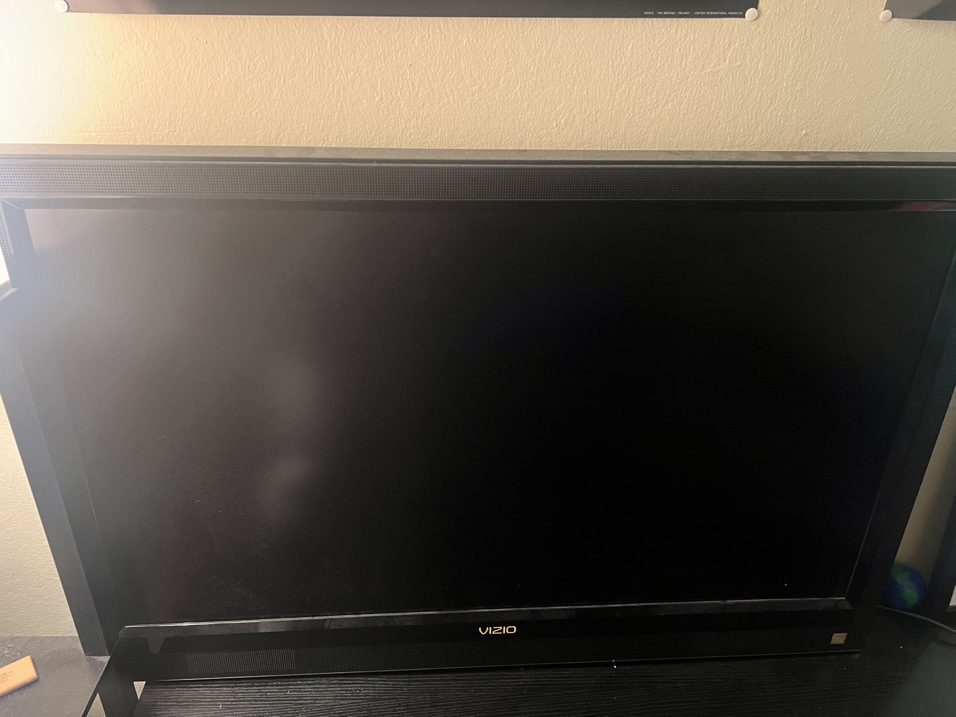 Vizio 32 Inch Tv And Remote