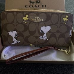 Coach X Peanuts Woodstock Wristlet Wallet