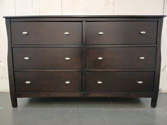 Living Spaces 6 Drawer Dresser