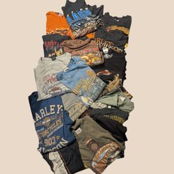 Lot of 25+ t shirts HD, skulls, Halloween etc