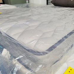 Queen Hybrid Plush Mattress New
