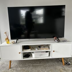 Cute tv Stand!