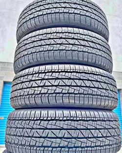 ♦️‼️225 65 R 17 Fairestone tires en perfectas condiciones de Vida