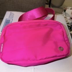 Lululemon  Athletica Everywhere Belt Bag 1L Sonic Pink