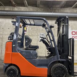 2021 TOYOTA M8 forklift for sale 5500 lb 