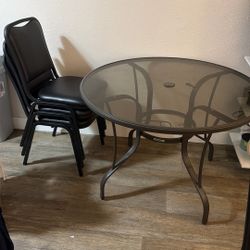 Table y 4 Chairs For $30