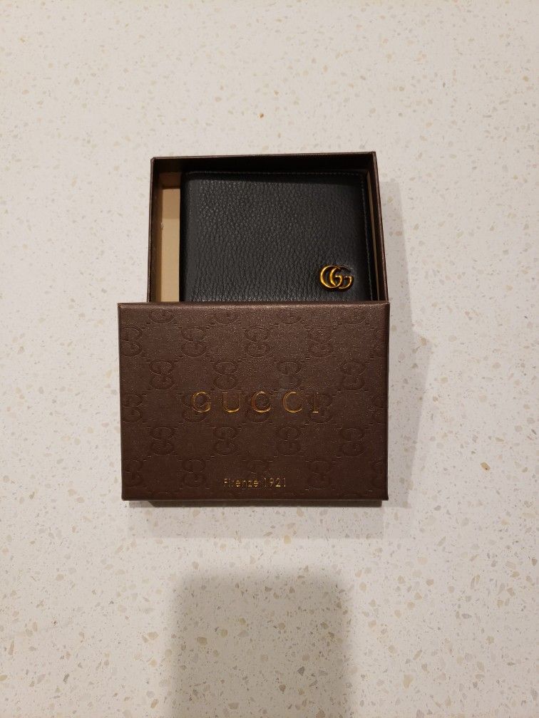 Gucci MENS leather WALLET NEW