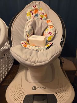 4 mom's baby swing