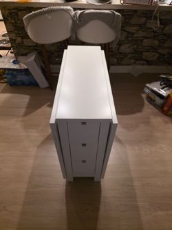 White Wood 3-Drawer Narrow Dresser
