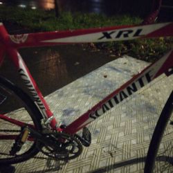 Red WHITE AND BLACK SCATTANTE Road Bike 