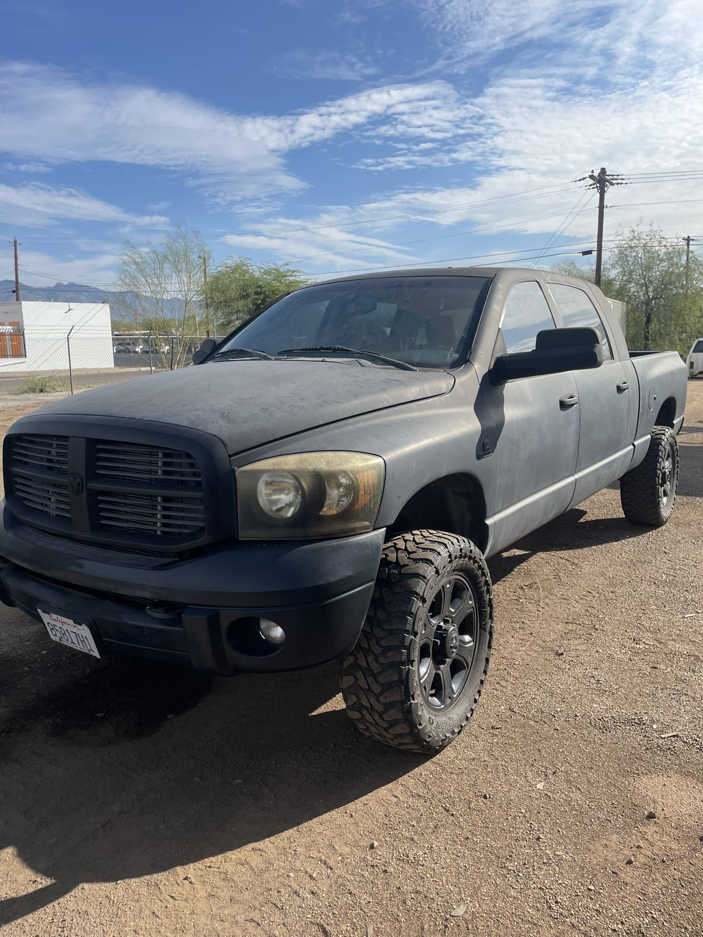 2006 Dodge Ram 2500 5.9L Cummins Mega Cab 4x4 Part Out