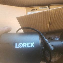 Lorex Security Cameras  4 Set 