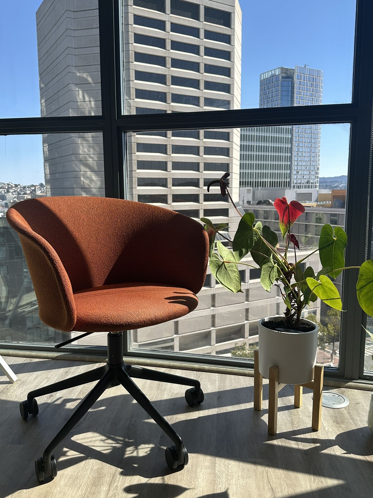 Hem Kendo Swivel Office Chair