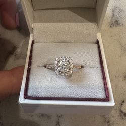 Round Shaped Engagement Ring