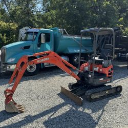 Kubota U17 Mini Excavator 
