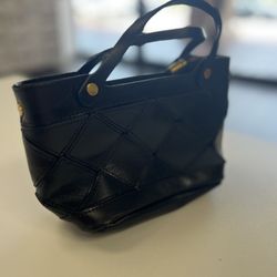 Black Genuine Leather Tote Handbag - Elegant & Durable 