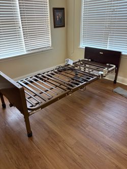 Electric Adjustable Hospital Home Care Bed Frame and Mattress