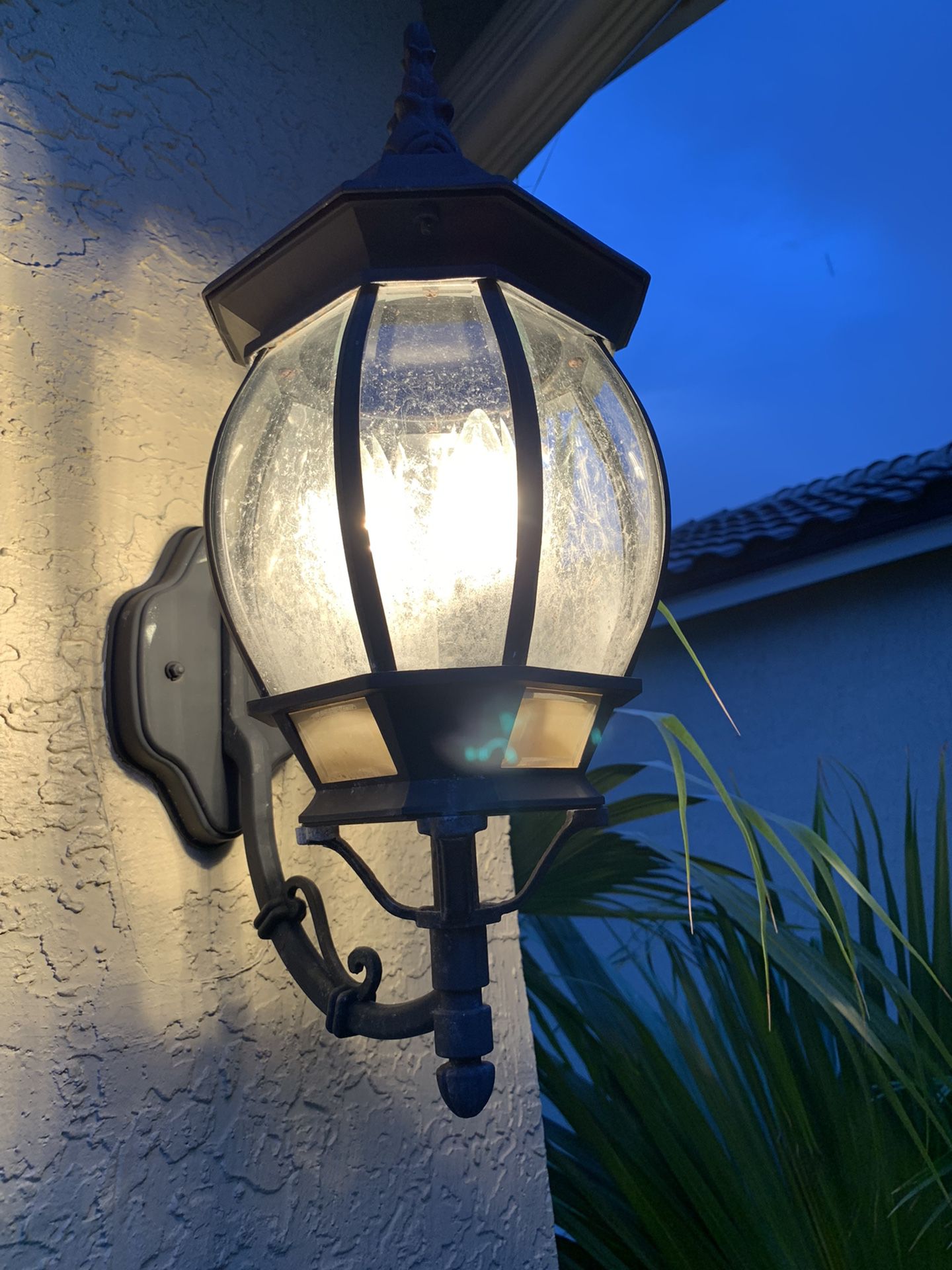 Exterior Lights  / Lanterns And Hanging Light  Set Of 2