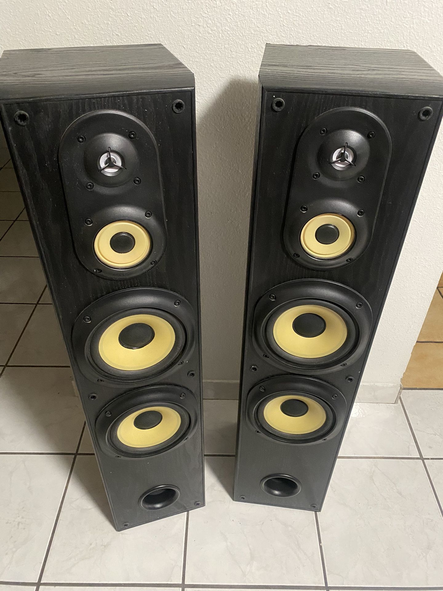 Sony Tower Speakers/ Center Channel