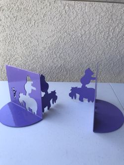 Winne The Pooh And Friends Purple Bookends